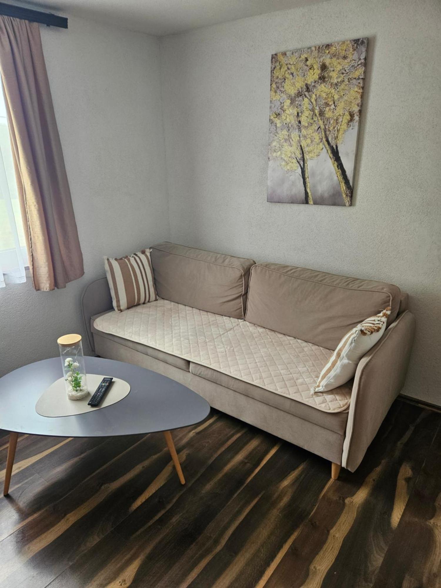 Luka Apartment *