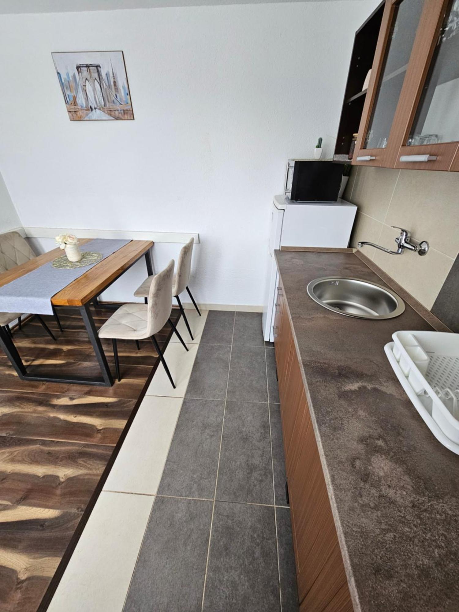 Luka Apartment Rakovica
